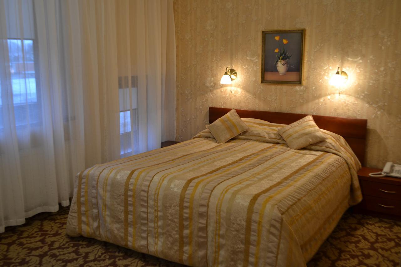 Gilija Hotel Silute Exterior photo