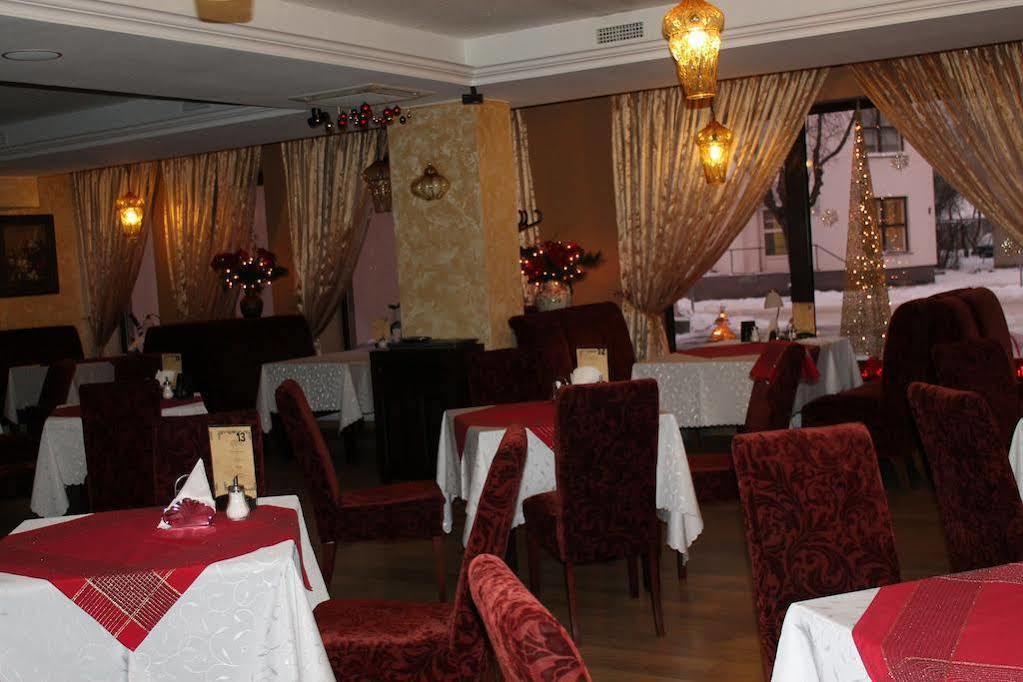 Gilija Hotel Silute Exterior photo